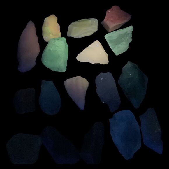 Art Glass Cullet Glowing Manganese Uranium Glass Bulk Assortment 3 LBS #5GA5 - Picture 3 of 10